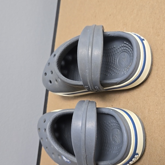 CROCS Toddler Gray Water Shoes - Picture 4 of 8